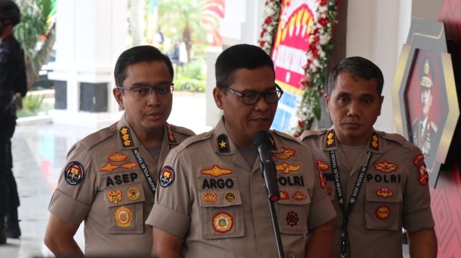 
					Karopenmas Divisi Humas Polri Brigjen Pol Argo Yuwono.