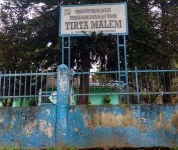 Ket. Foto : Kantor PDAM Tirtamalem Kabupaten Karo. (ist)