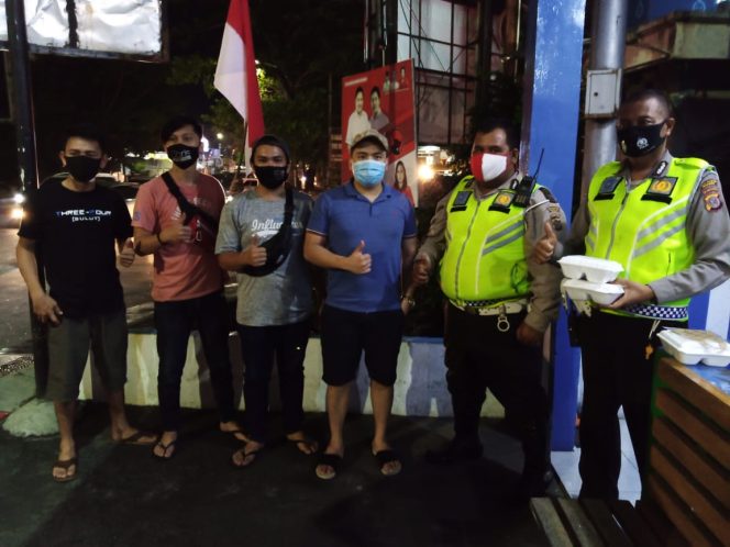 
					Three-Four AMC Sulut Bersama Boxweal Bagikan Makanan Dan Masker
