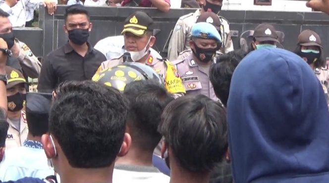 
					Kapolres Batubara Himbau Mahasiswa Dan Masyarakat Jangan Terprofokasi, Terkait Demo Penolakan UU Hak Cipta Kerja