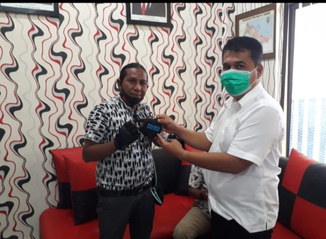 
					Polres Batubara Beri Arahan dan Masker Kepada Awak Media