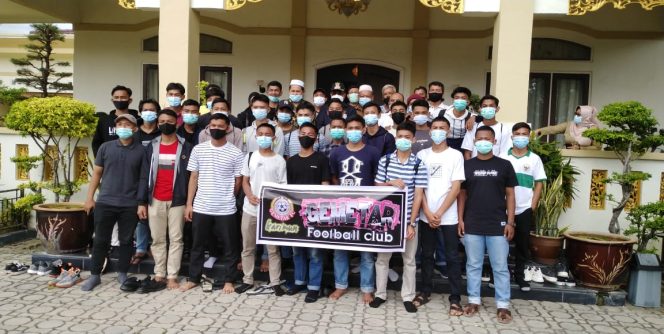 
					Bupati Karimun Lepas Tim Futsal FC Gemetar U 16 dan U 18 ke Tingkat Provinsi