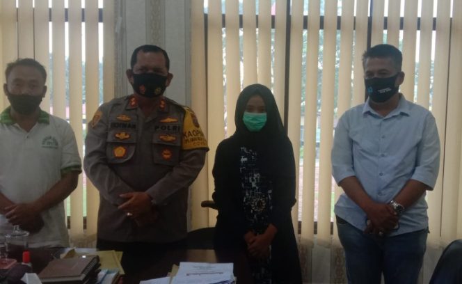 
					Kapolres Batubara Serahkan Anak Hilang Ke keluarganya