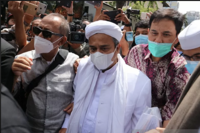 
					Rizieq Shihab Resmi Ditahan 20 Hari di Rutan Narkoba