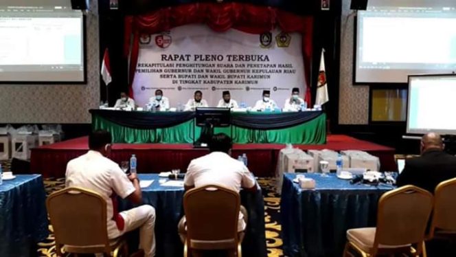 
					KPU Karimun Tetapkan Paslon Peraih Suara Terbanyak Aunur Rafiq-Anwar Hasyim Unggul