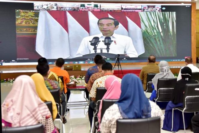 
					Presiden Jokowi Luncurkan Bantuan Tunai 2021, Edy Rahmayadi Pastikan Bantuan Langsung Diterima Masyarakat