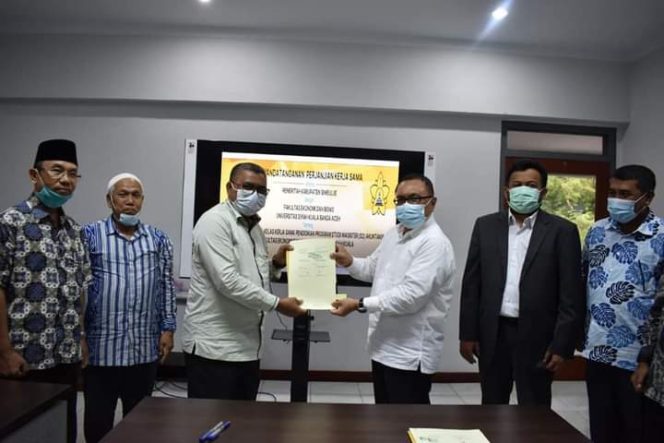 
					Tingkatkan Mutu Pendidikan, Bupati Simeulue H.Erli Hasim Tanda Tangani MoU Pendidikan