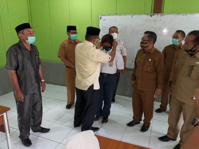 
					Terkait Pandemi Covid, Bupati Simeulue Tinjau Wajib Masker Di Sekolah