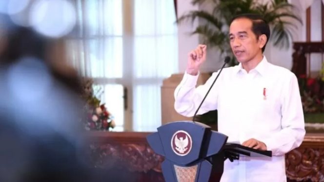 
					Ket foto: Presiden Joko Widodo saat menjadi pembicara kunci dalam Kompas100 CEO Forum Tahun 2021 dari Istana Negara, Jakarta, pada Kamis, 21 Januari 2021. Foto: BPMI Setpres/Lukas