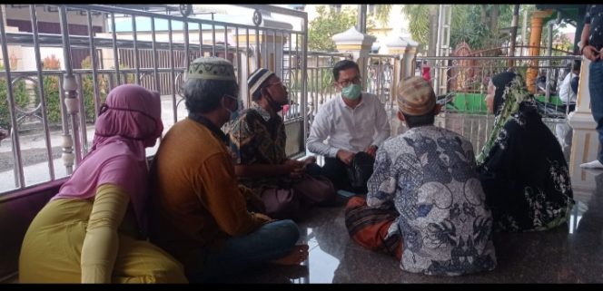 
					Kabaharkam Polri Berikan Santunan Kepada Keluarga Kecelakaan Maut