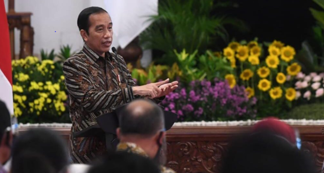 
					Ket foto: Presiden Joko Widodo memberikan arahan kepada para penerima program Kartu Prakerja di Istana Negara, Jakarta, pada Rabu, 17 Maret 2021. Foto: BPMI Setpres/Lukas