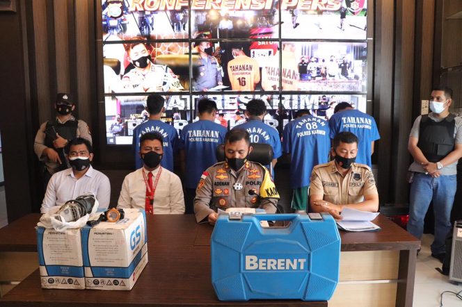 
					Polres  Tanjungbalai  Karimun  Tangkap  Pelaku  Curat  di  PT.  Shaftindo  Pratama