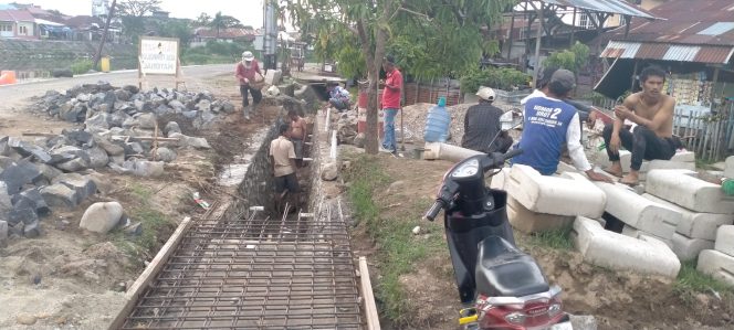 
					Kumpulan Pekerja Kegiatan Dirjen Cipta Karya yang haknya atas fasilitas kesehatan tidak terpenuhi