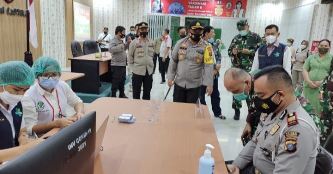 
					100 Personil Polres Simalungun Ikuti Penyuntikan Vaksin Covid-19 Tahap II