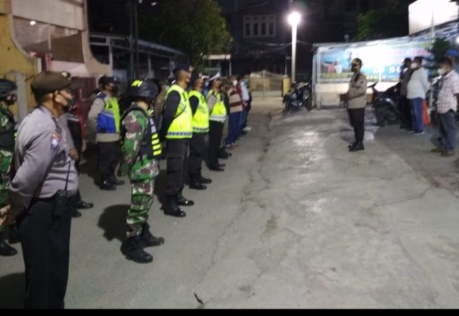 
					Polsek Medan Area Bersama 3 Pilar dan Instansi Terkait Gelar OPS Yustisi PPKM Berbasis Mikro
