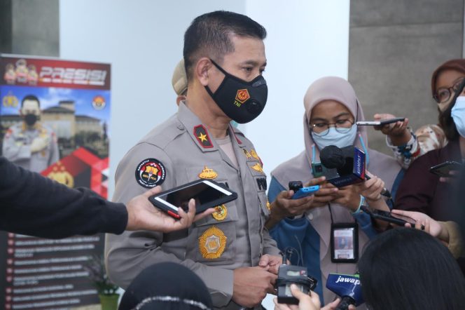 
					karopenmas humas polri  www.humas.polri.go.id.jpg