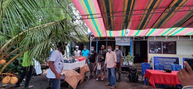 
					Ketua Antra Turun Langsung Serahkan Mesin Tempel Kepada Nelayan Di Malalayang Dua
