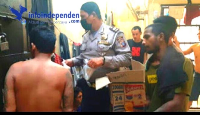 
					Personil Polsek Percut Sei Tuan Buka Bersama Dengan 40 Tahanan