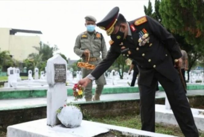 
					Kapoldasu Ziarah ke Makam Pahlawan Peringati HUT ke 73 Provsu