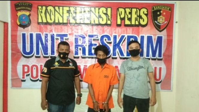 
					Habis Beli 3 Amplop Kecil Ganja Tukang Bangunan Ketangkap Petugas Polsek Medan Baru