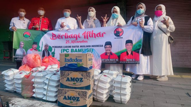 
					DPC Bamusi Bagikan 500 Paket Iftar Bersama Ketua DPRD dan Wakil Walikota Medan