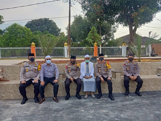 
					Kapolsek Medan Area Dampingi Kapoldasu Kunjungi Pesantren Al-Kautsar Al-Akbar