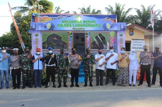 
					Kapolda Sumut Cek Pos Penyekatan Di Torgamba, Pastikan Tugad Personil Berjalan Optimal
