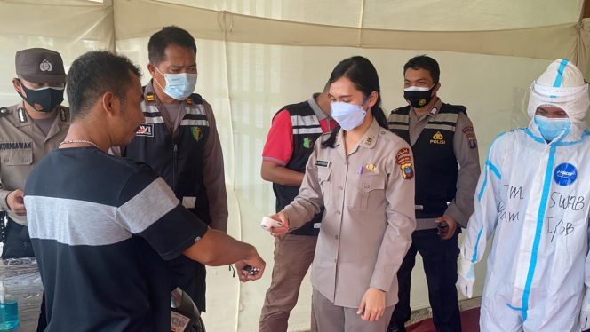 
					Biddokes Poldasu dan Kesdam Cek Swab Antigen Bagi Warga Melintas di Pos Pam Lincun