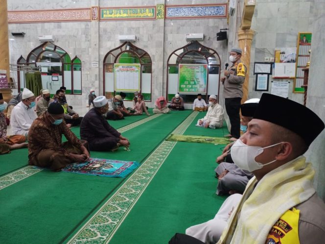 
					Tak Kenal Lelah Untuk Pencegahan Covid-19,Polres Rohul Sediakan Layanan Penjemputan Vaksinasi Lansia