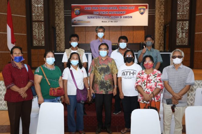 
					Wujud Kepedulian Polda Sumut Vaksinasi 300 Tokoh Lintas Agama