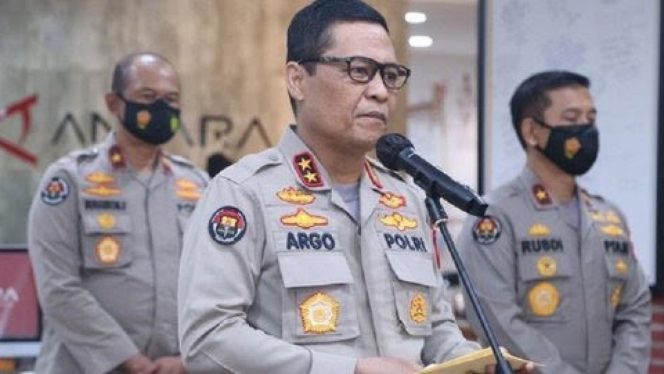 
					Polri Dalami Kaitan Munarman Dengan Kelompok Teroris JAD