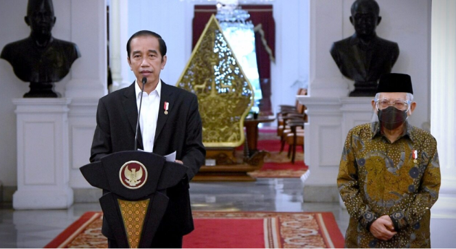
					Ket foto : Presiden Joko Widodo bersama Wakil Presiden Ma'ruf Amin pada Sabtu, 31 Oktober 2020, saat mengecam keras tindak kekerasan yang terjadi di Kota Paris dan Nice yang mengakibatkan timbulnya korban jiwa Foto: BPMI Setpres/Rusman
