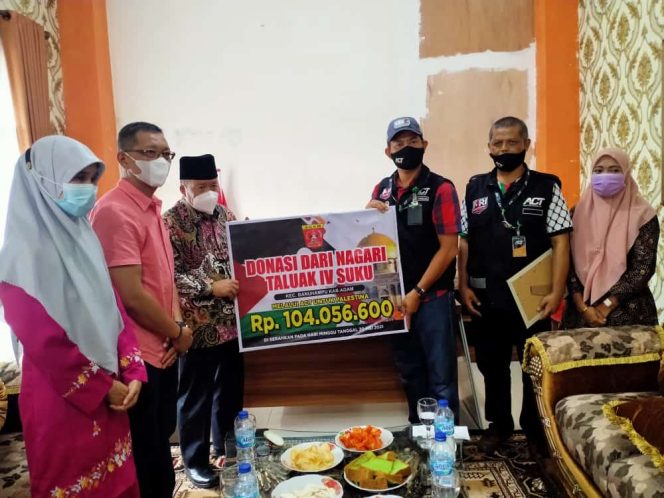
					Pemerintah Nagari Taluak IV Suku Serahkan Rp.110 Juta Hasil Donasi Untuk Palestina