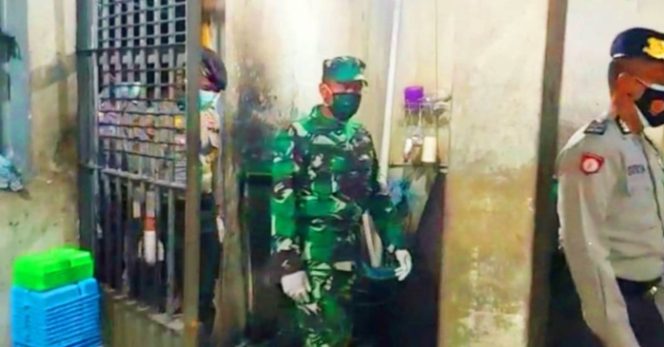 
					Geledah Kamar Napi Lapas Pasir Pangaraian Petugas Temukan Barang Seperti Ini