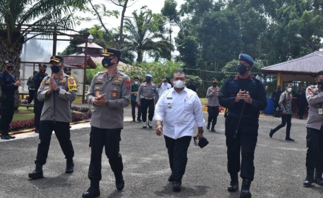 
					Wakapolda Sumut Letakkan Batu Pertama Pembangunan Perumahan Bersubsidi Polres Tapsel