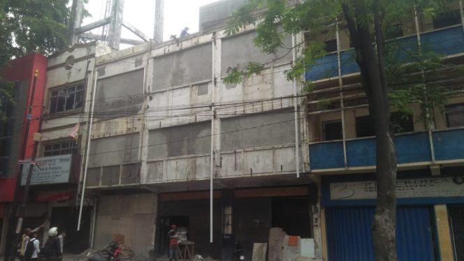 
					Bangunan Tanpa Izin Milik Property Graha Catur Terkesan Kangkangi Perda Kota Medan