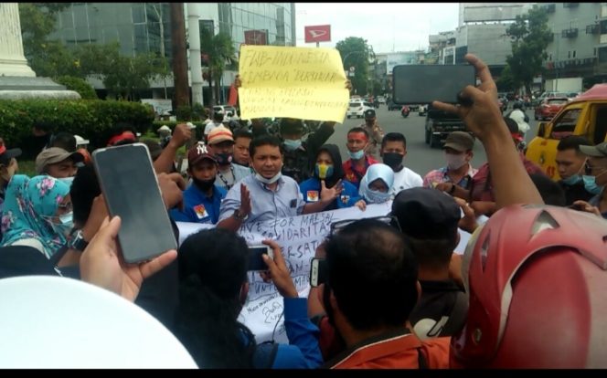 
					Komunitas Wartawan Medan, Lakukan Aksi Dukung Poldasu Tangkap Pelaku Pembunuh Marsal