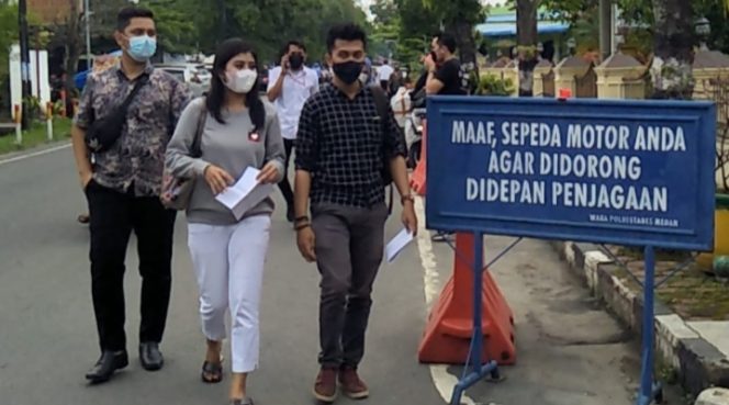 
					Korban Investasi Bodong Rp20 Milyar Datangi Polrestabes Medan Desak Tangkap Ainike Salim