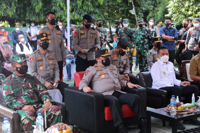 
					Waka Polri Cek Posko PPKM Mikro di Kompleks Menteng Indah