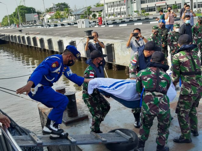 
					TNI AL Berhasil Menemukan Korban Kapal Motor (KM)  United yang Terbakar dan Tenggelam di Perairan Pulau Berhala