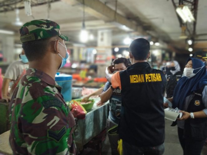 
					Personil Polsek Medan Baru Bersama 3 Pilar Kecamatan Medan Petisah Himbauan PPKM Level 4