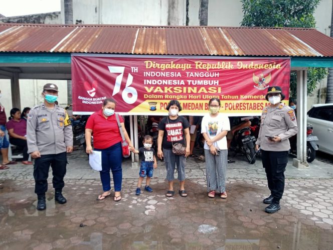 
					Sambut HUT RI Ke 76 Polsek Medan Baru Gelar Vaksinasi Sebanyak 400 Dosis