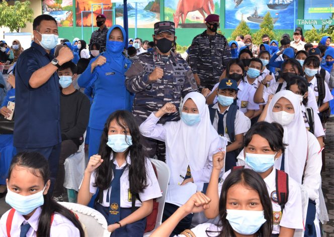 
					TNI AL Lantamal I Laksanakan Serbuan Vaksin Menyasar Pelajar SMP, SMA dan SMK Yayasan Hang Tuah Belawan
