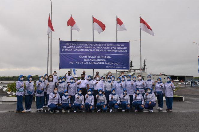 
					TNI AL Lantamal I Laksanakan Olahraga Bersama Dengan Jalasenastri Korcab I DJA I