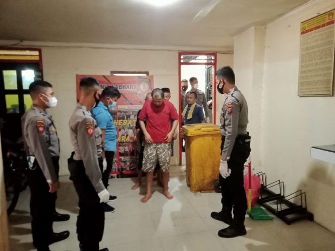 
					Polsek Medan Baru Razia dan Pembersihan Ruangan Sel Tahanan