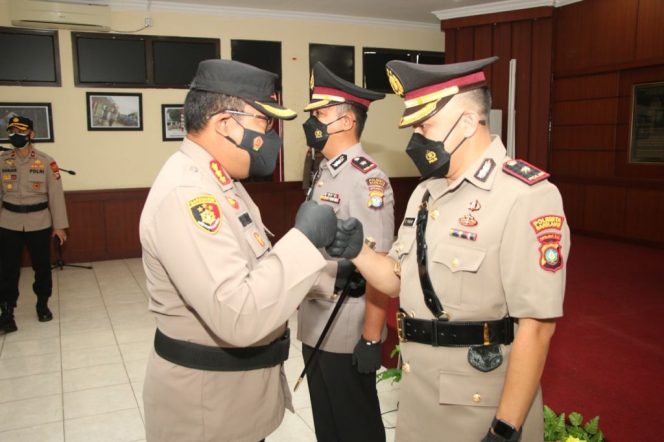 
					Kombes Pol Yos Guntur, SIK Pimpin Langsung Upacara Serah Terima Jabatan Kasat Reskrim Polresta Barelang