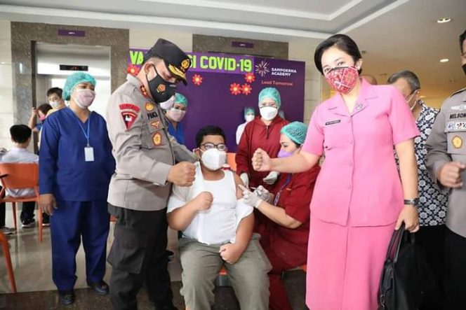 
					Tinjau Vaksinasi Pelajar, Kapolda Sumut : Tetap Patuhi Prokes Walau Sudah Di Vaksin