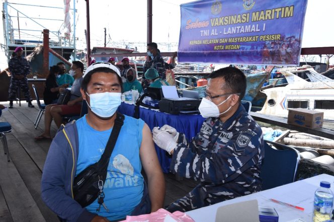 
					Nelayan Gabion Tunda Melaut Demi Dapatkan Vaksin Dosis 2 Dari TNI AL Lantamal I