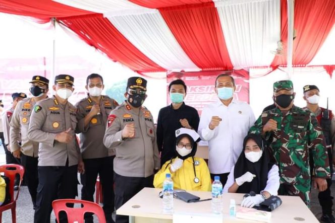 
					Kapolda Sumut Bersama Okp dan Mahasiswa Tinjau Vaksinasi Merdeka