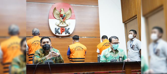 
					Ket foto : Deputi Bidang Penindakan dan Eksekusi KPK, Karyoto dalam konferensi pers di Gedung KPK, Jakarta, Jumat (3/9/2021), (Humas KPK).